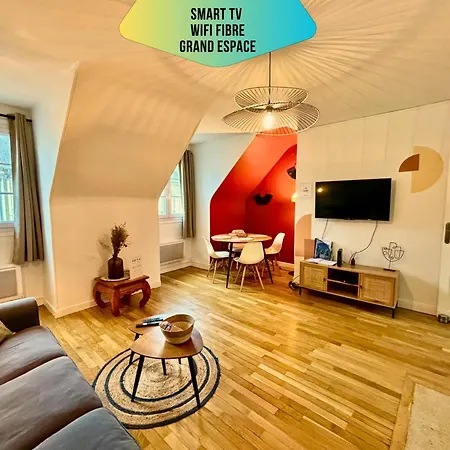 Le Corneille - Ideal Pros & Couples - Coeur Historique - Chateau 5min - Gare 10min - Au Calme - Fibre Daire Compiègne