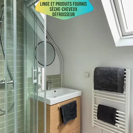 Le Corneille - Ideal Pros & Couples - Centre Historique - A Pied Chateau 5Min-Gare 10Min - Au Calme - Fibre - Parking Du Chateau Gratuit 5Min A Pied Apartment Compiegne
